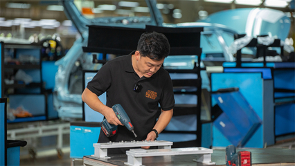 探秘嵐圖世界級4.0數字工廠 田亮李銳首開汽車品牌最大盲盒的數字化基石